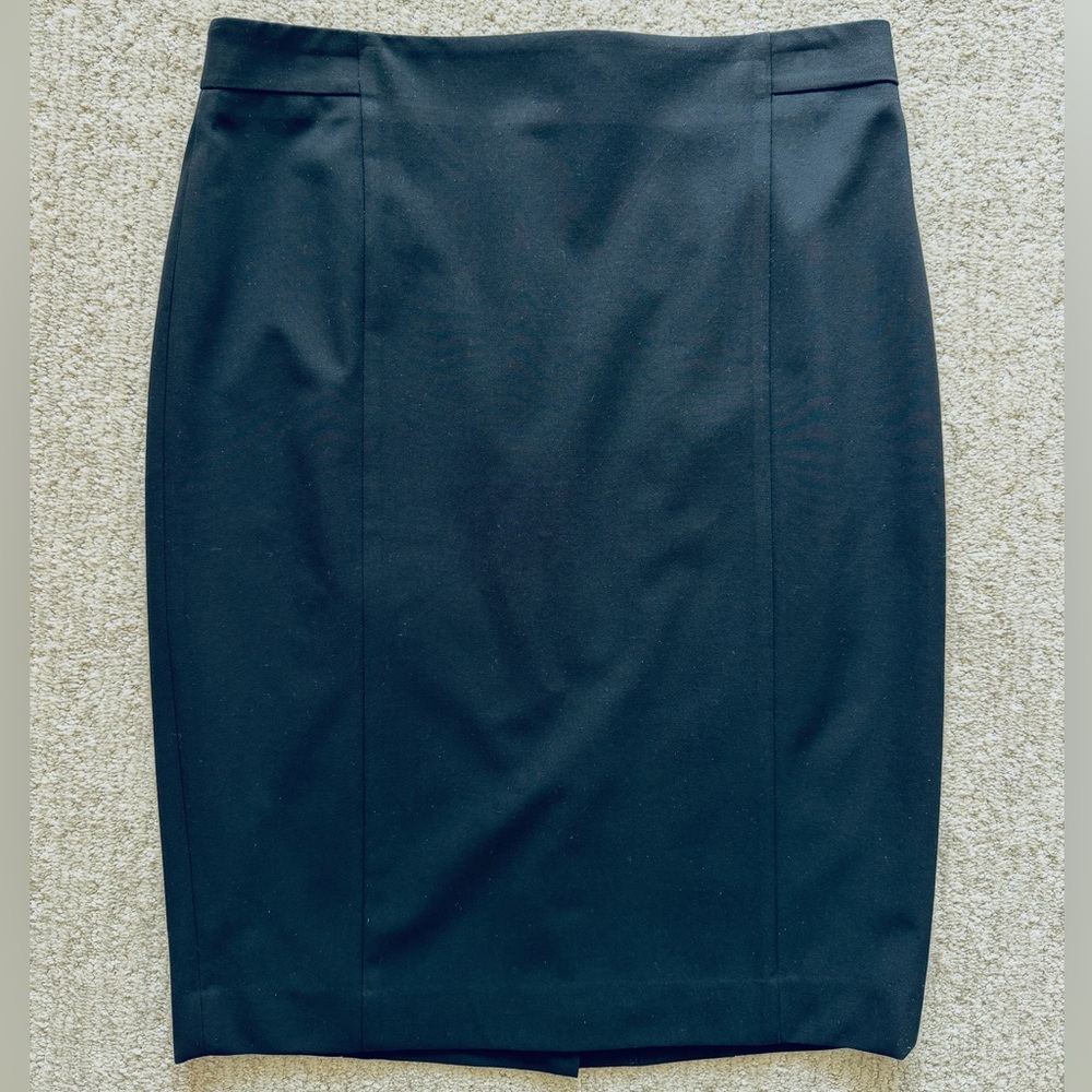 Ann Taylor The Seamed Pencil Skirt in Seasonless Stretch, Black, Size 10